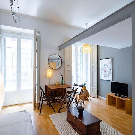 Beautiful Apartment In Malasana For 3 Pax - Ferrer Madrid Bagian luar foto