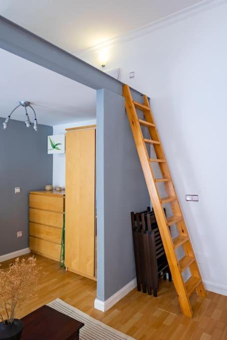 Beautiful Apartment In Malasana For 3 Pax - Ferrer Madrid Bagian luar foto