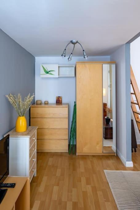 Beautiful Apartment In Malasana For 3 Pax - Ferrer Madrid Bagian luar foto
